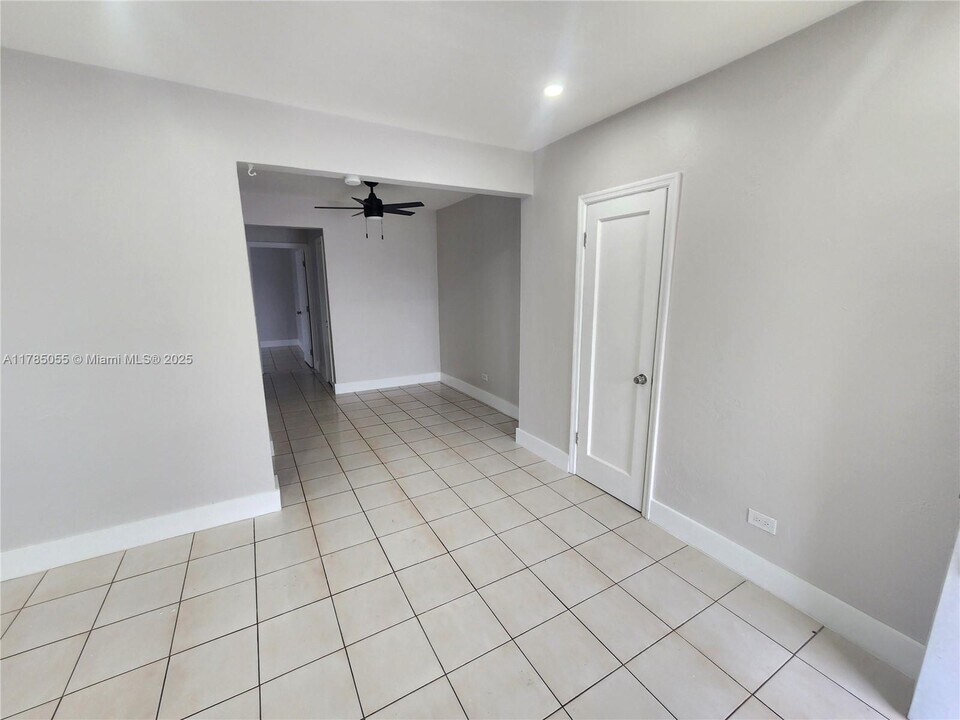 511 NW 34th Ave in Miami, FL - Building Photo