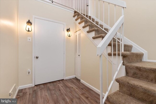 property at 1914 Ardenwood Terrace