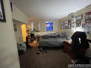 40 Gardner St, Unit A in Boston, MA - Building Photo - Building Photo