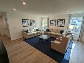 100 Eagle Cir in Amherst, OH - Building Photo - Building Photo