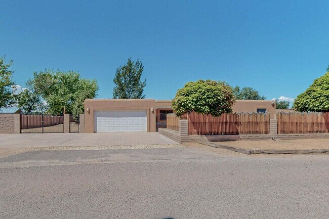 501 Calle De in Santa Ana Pueblo, NM - Building Photo - Building Photo