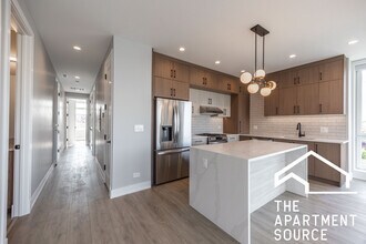 2355 W Flournoy St, Unit 4 in Chicago, IL - Foto de edificio - Building Photo