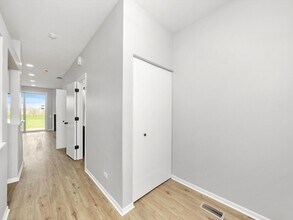 2589 Arcadia Cir in Naperville, IL - Building Photo - Building Photo