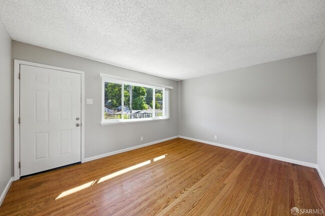 1543 Berrellesa St in Martinez, CA - Building Photo - Building Photo