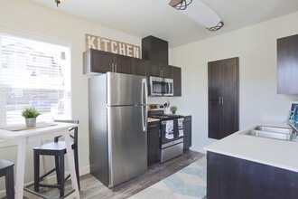 The Summit @ Red Leaf in Salem, OR - Building Photo - Interior Photo