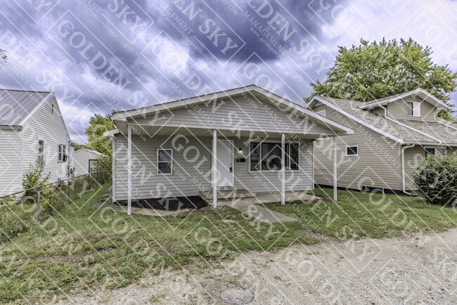 property at 2908 S Monroe St