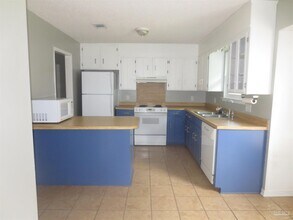 1330 El Sereno Pl in Gulf Breeze, FL - Building Photo - Building Photo