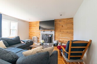 48 Wentworth St in Milford, CT - Building Photo - Building Photo