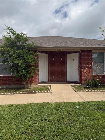 property at 609 Kings Way Dr