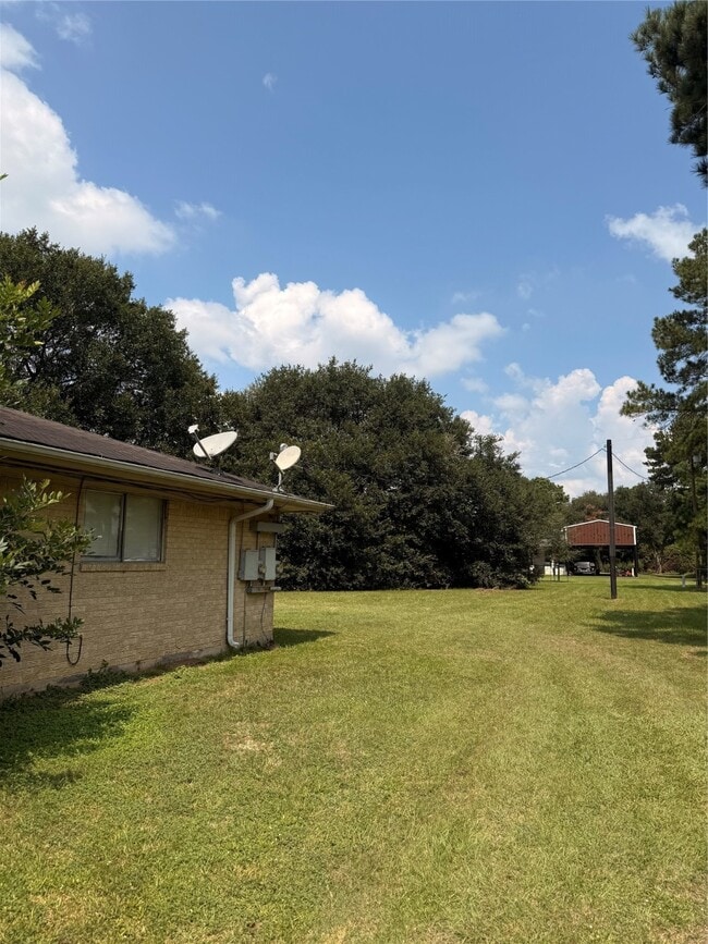 property at 716 Fernwood St