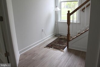 4975 Longmire Wy in Chantilly, VA - Building Photo - Building Photo