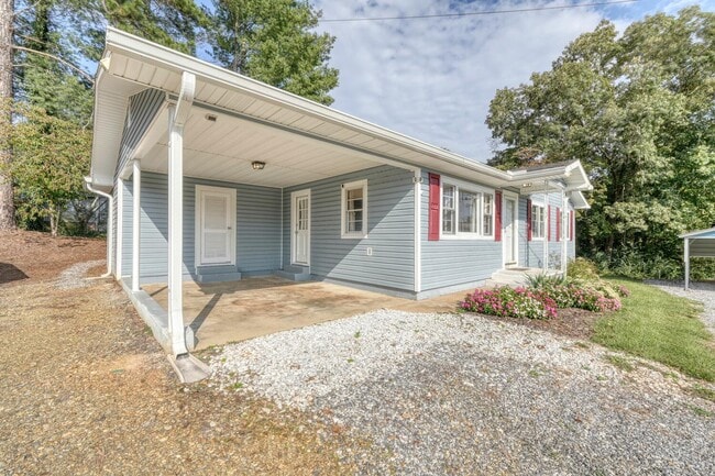 2196 Murphy Hwy in Blairsville, GA - Building Photo - Building Photo