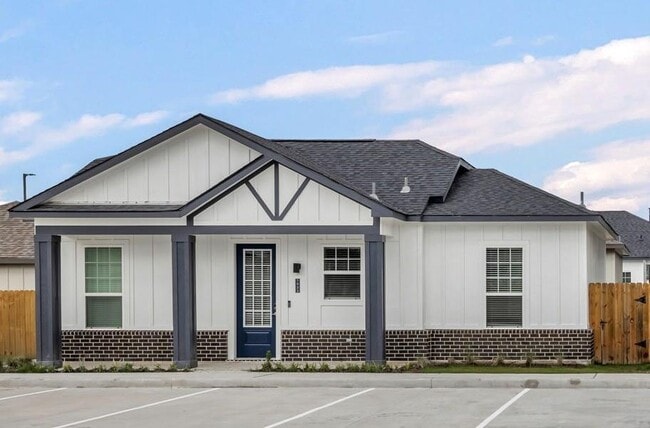 property at 4250 Woodridge Pkwy