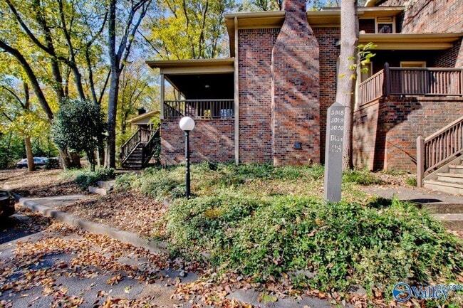 3018 Live Oak Ln SW in Huntsville, AL - Building Photo - Building Photo