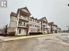 5 Sidney Ln in Clarington, ON - Building Photo
