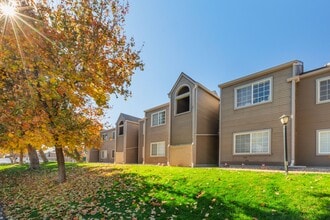 Sycamore Hills Apartments in Littleton, CO - Building Photo - Building Photo