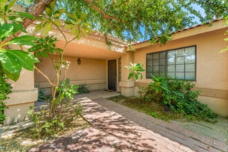 40588 Clover Ln in Palm Desert, CA - Building Photo - Building Photo