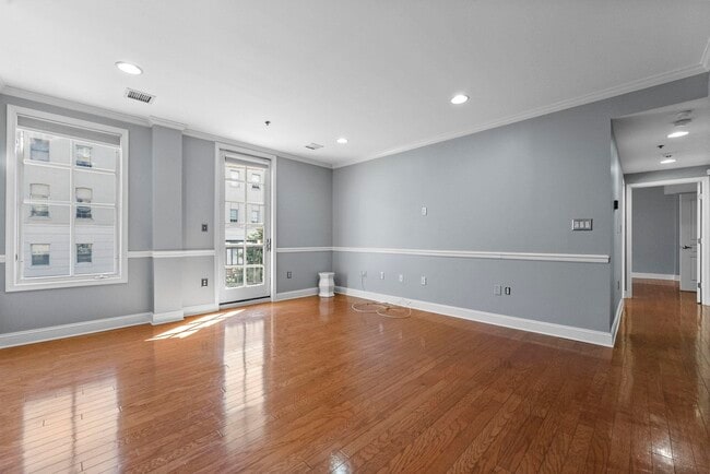 property at 727 Monroe St