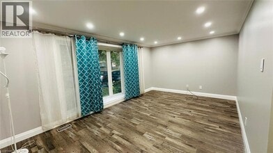38 Jay Ct in Kitchener, ON - Building Photo - Building Photo