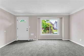 17801 Grovewood Ave in Cleveland, OH - Building Photo - Building Photo