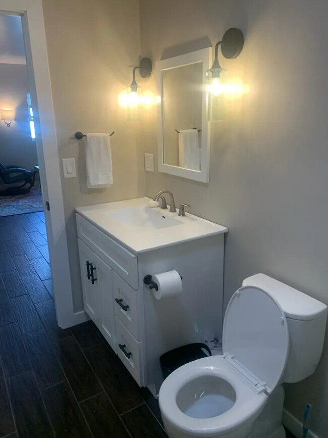 859 Washington St, Unit ADU apartment in Traverse City, MI - Building Photo - Building Photo