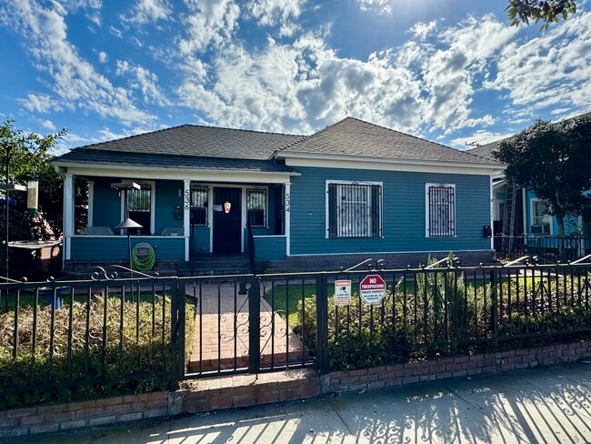 534 E 19th St, Unit 534