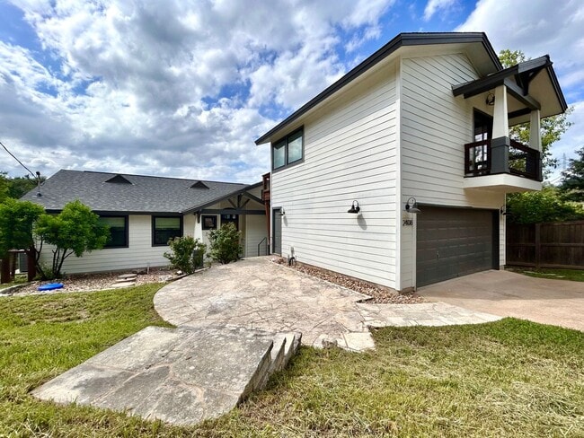 2408 Indian Creek Rd in Austin, TX - Building Photo - Building Photo