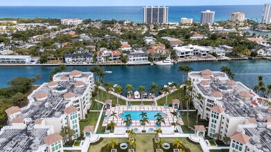 100 SE 5th Ave in Boca Raton, FL - Building Photo - Building Photo