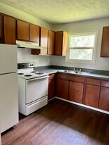 315 Bybee Branch Rd in McMinnville, TN - Building Photo