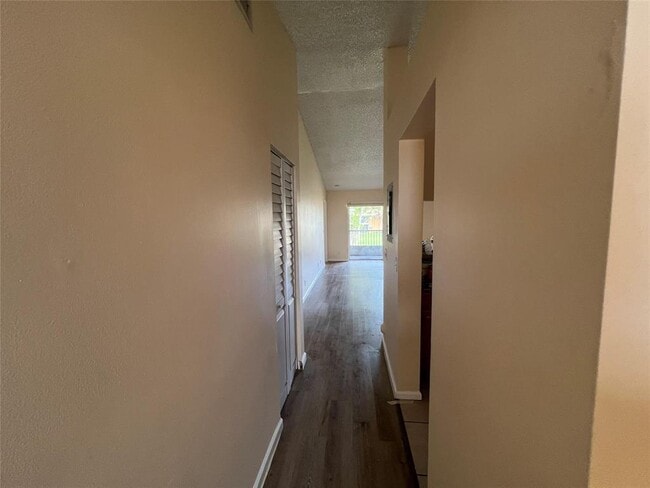 2431 NW 56th Ave in Lauderhill, FL - Building Photo - Building Photo