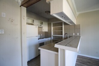 219 W F St in La Porte, TX - Building Photo - Building Photo