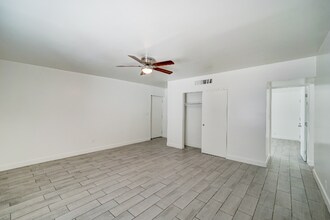 1405 E Roosevelt St-Unit -3 in Phoenix, AZ - Building Photo - Building Photo