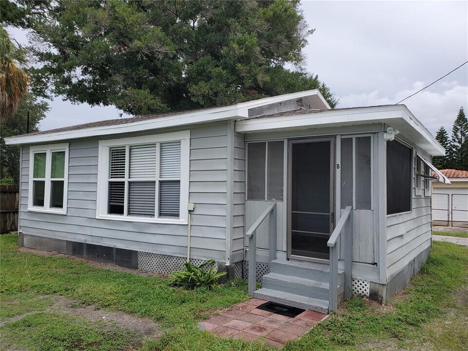 2703 W North A St in Tampa, FL - Building Photo