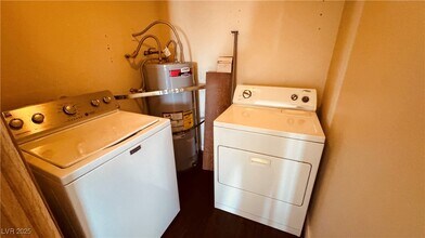 2685 Bryandouglas Dr in Las Vegas, NV - Building Photo - Building Photo