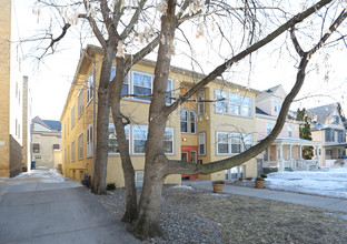 2011 Emerson Ave S in Minneapolis, MN - Building Photo - Building Photo