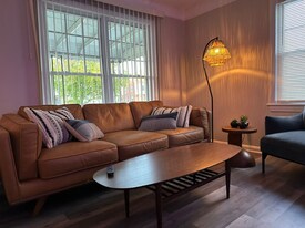 3722 Bainbridge Rd in Cleveland Heights, OH - Building Photo