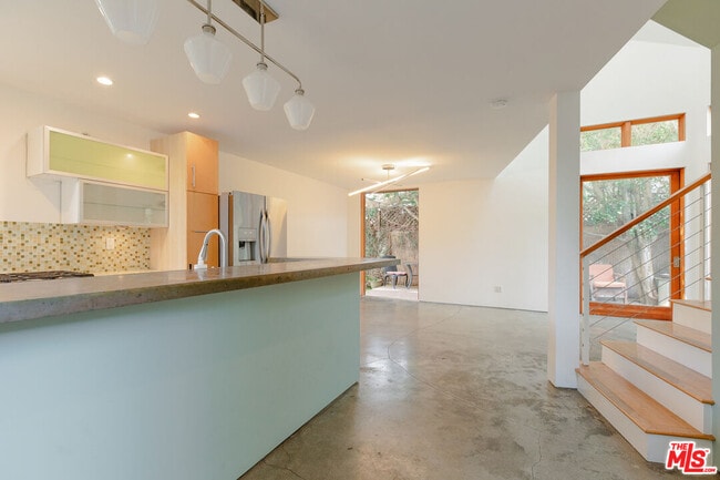 834 Indiana Ave in Los Angeles, CA - Building Photo - Building Photo