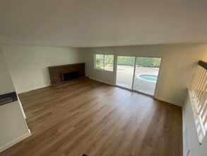 7712 Farol Pl in Carlsbad, CA - Building Photo - Building Photo