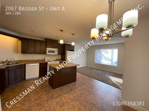 2067 Broder St in Regina, SK - Building Photo - Building Photo