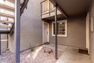 1720 E Thunderbird Rd in Phoenix, AZ - Building Photo