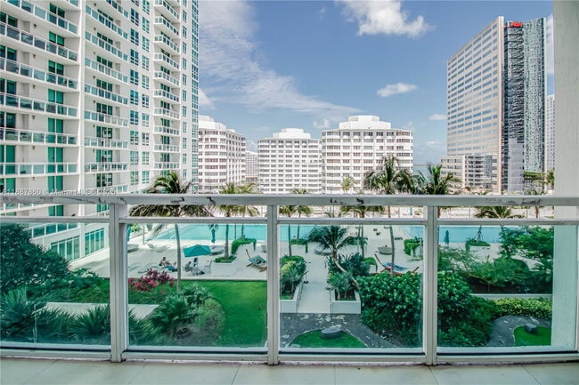 property at 951 Brickell Ave
