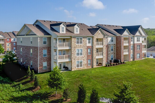 Revere at Hidden Creek in Gallatin, TN - Foto de edificio - Building Photo