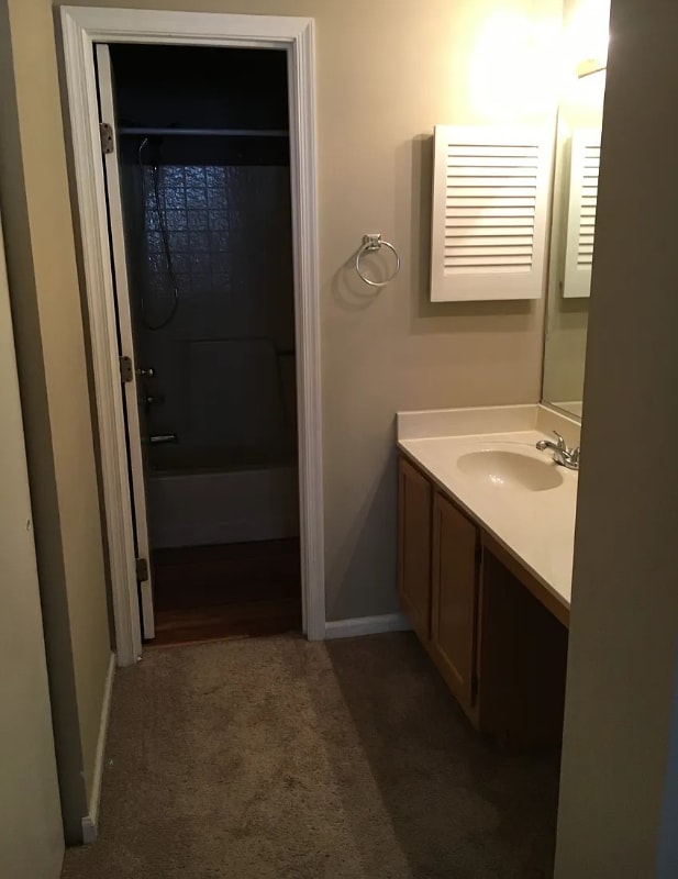 property at 24 Tamarisk Quay