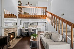 20 S Boulder Cir, Unit 2312 in Boulder, CO - Building Photo
