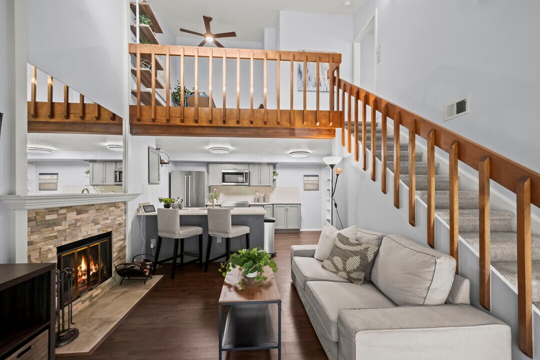 20 S Boulder Cir, Unit 2312 in Boulder, CO - Building Photo