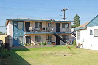 14641 Adams St in Midway City, CA - Building Photo - Building Photo