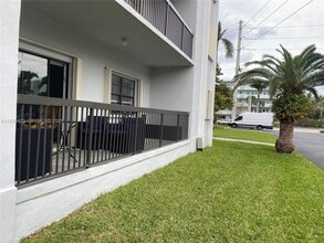 1301 NE 7th St in Hallandale Beach, FL - Building Photo - Building Photo