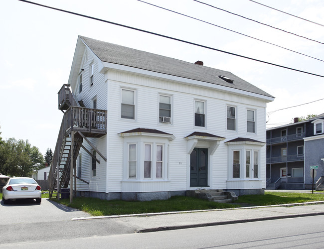 211 Hill St in Biddeford, ME - Building Photo - Building Photo