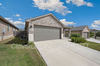 13927 Borolanite Dr in San Antonio, TX - Building Photo - Building Photo