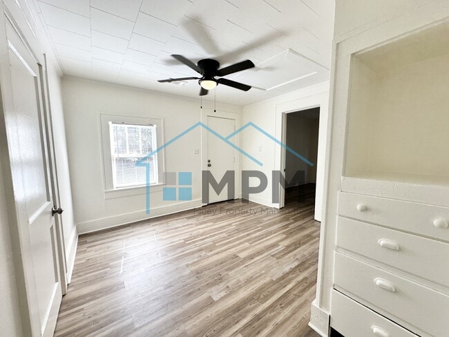 property at 1403 N 8th St